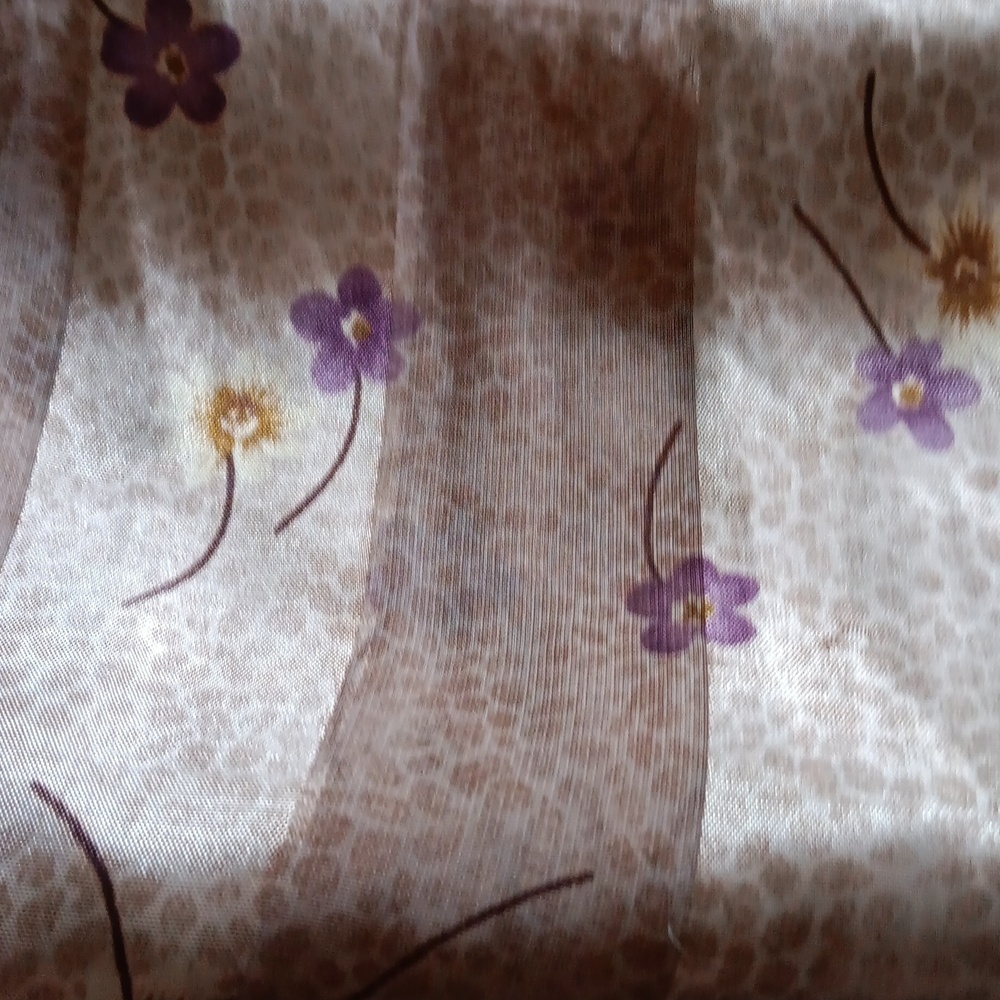 Long narrow scarf
